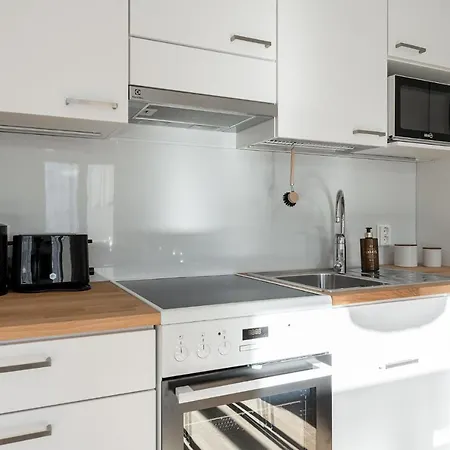 Renovated 1br At Main Square - Sauna & Parking Daire
