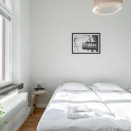 Daire Renovated 1br At Main Square - Sauna & Parking *